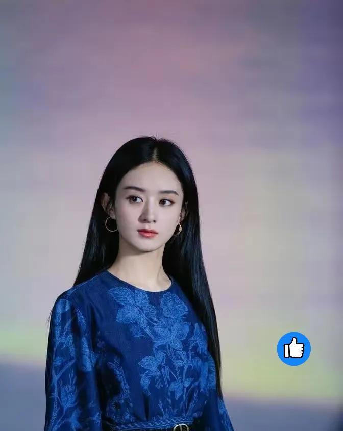 惊！当赵丽颖拒绝和章子怡站一起，背后的门道竟这么深！
赵丽颖一直处于舆论中心，黑