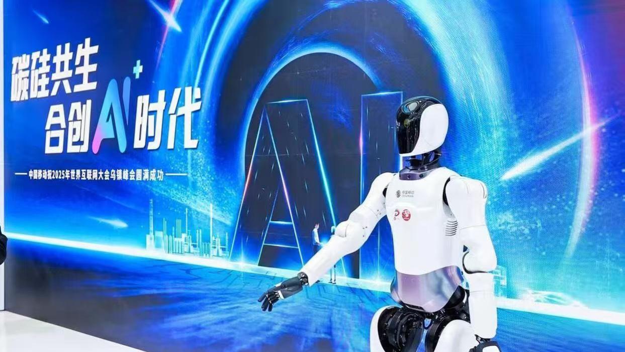 万万没想到！中国移动灵犀机器人这么懂生活！