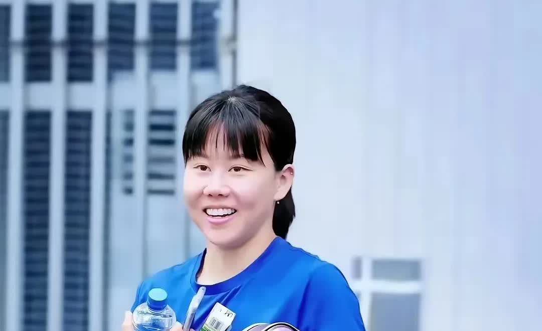同同进四强了，很难得的脸上露出了笑容！
进入四强，意味着至少会有一个奖牌，对同
