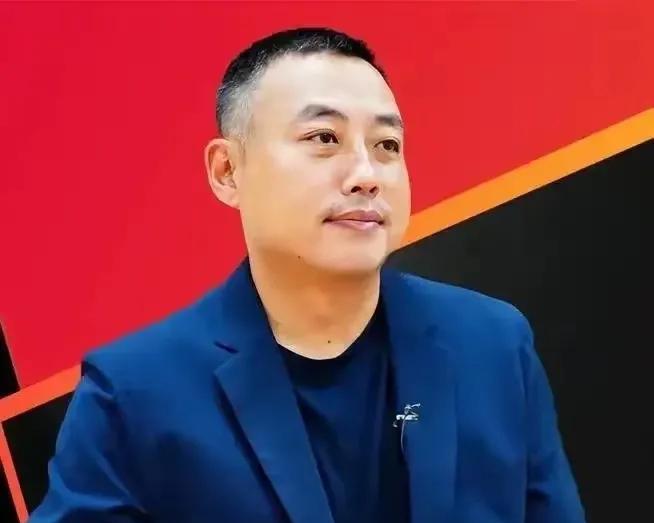 国乒80后男教练重任谁担？
  1. 王皓，42岁，男队主教练，培养林诗栋等新人