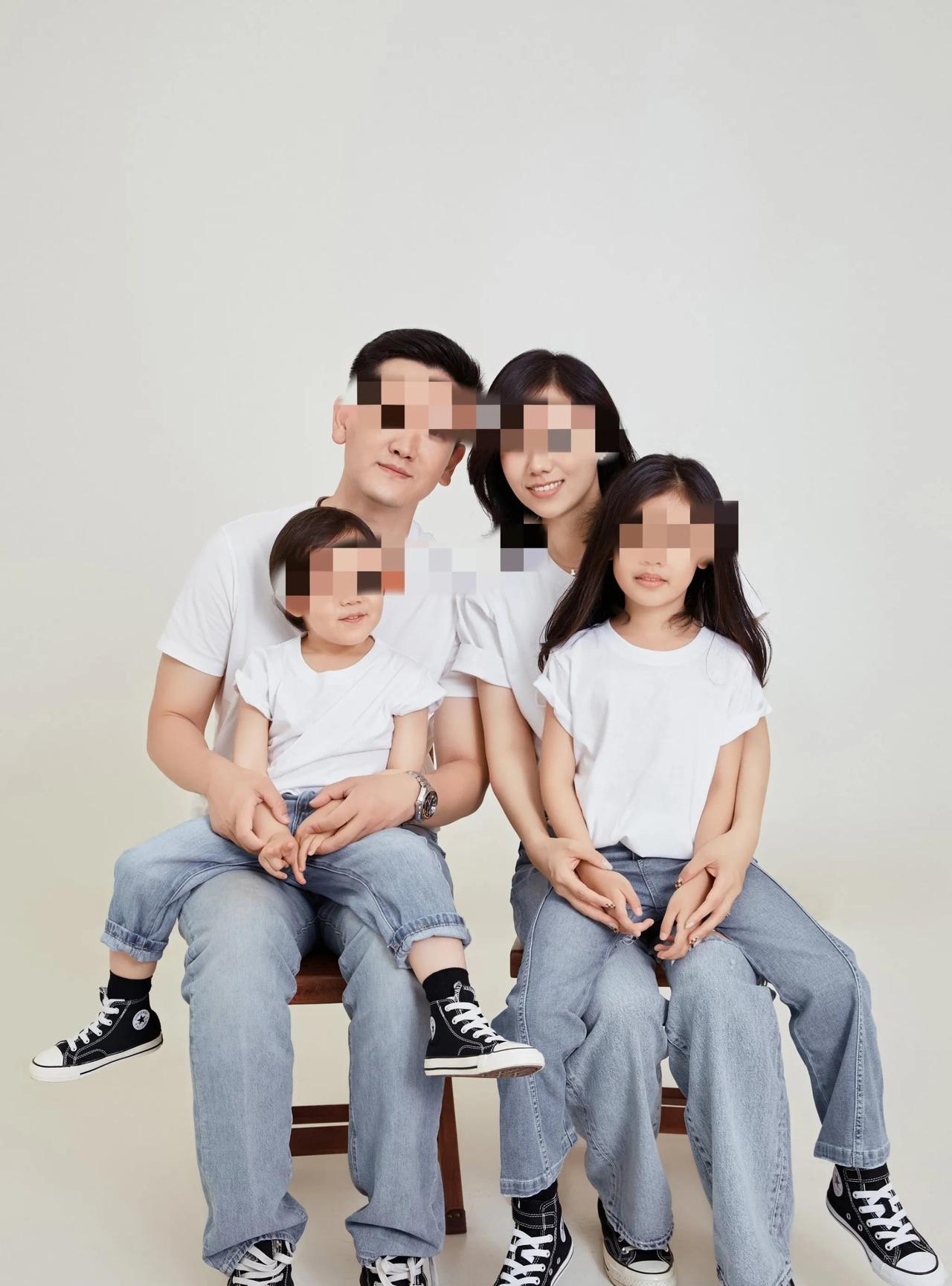 二婚夫妻之间有真心吗？
朋友二婚了，带着10岁的女儿嫁给了同样二婚，比自己大三岁