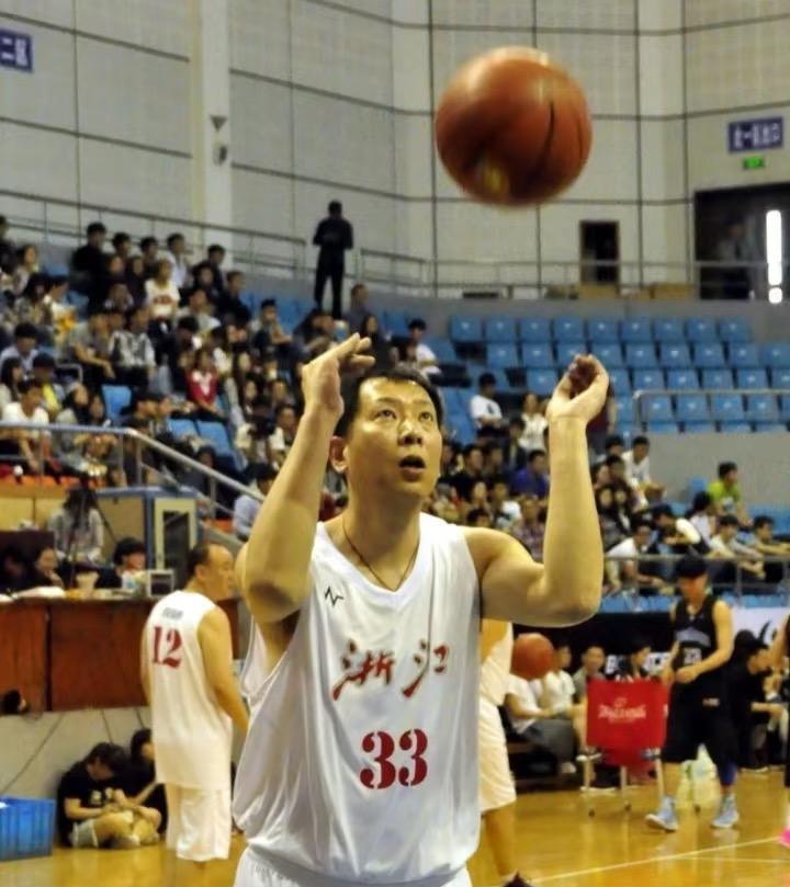 浙江稠州靠青训成强队，要不要像以前那样补个内援？
        浙江稠州这几年