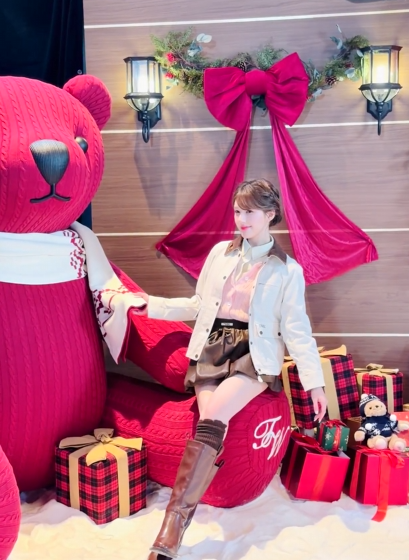 赵露思今天好美好可爱呀就像一个洋娃娃