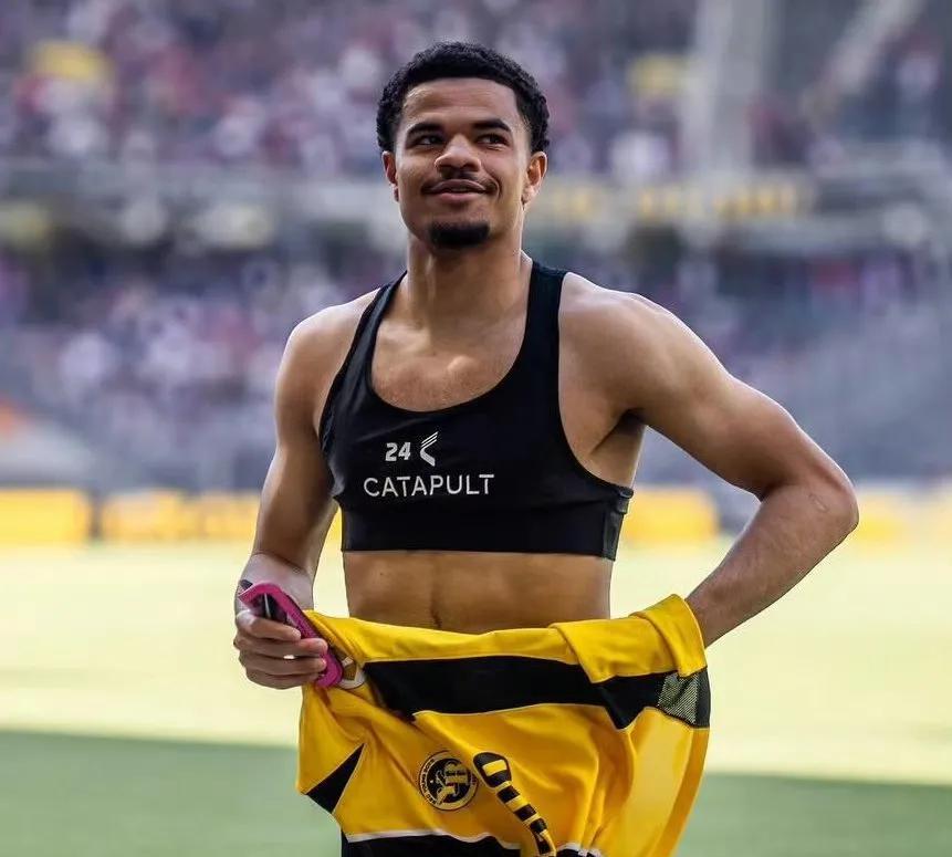 米兰欲打造瑞士三剑客？
米兰继盯上瑞士中场亚沙里之后，又看上了伯尔尼年轻人的后卫