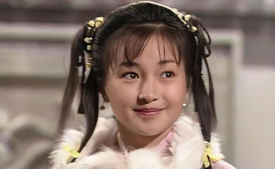 香港知名女星李绮虹，曾经凭借《神雕侠侣》中郭襄一角成为无数观众心中的经典。然而，