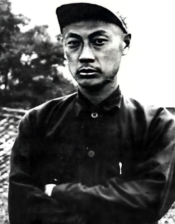 1936年深冬，叛变的地下党约陈毅到酒店里见面，没想到陈毅先去了叛徒家中，只因叛