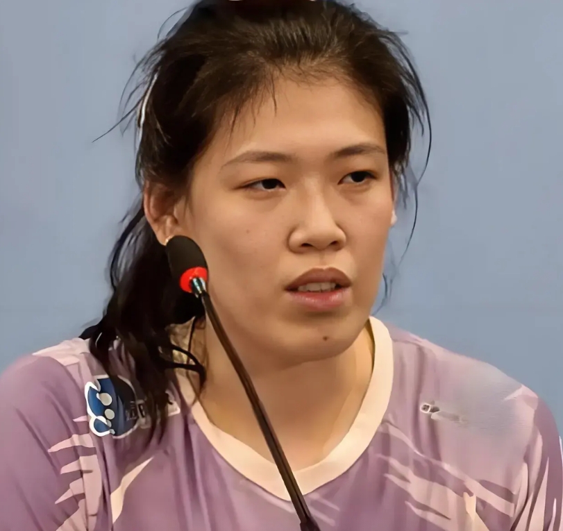 李盈莹赛后接受采访时说，这场失利也是给我上了一课！我觉得失败并不可怕，可怕的是大