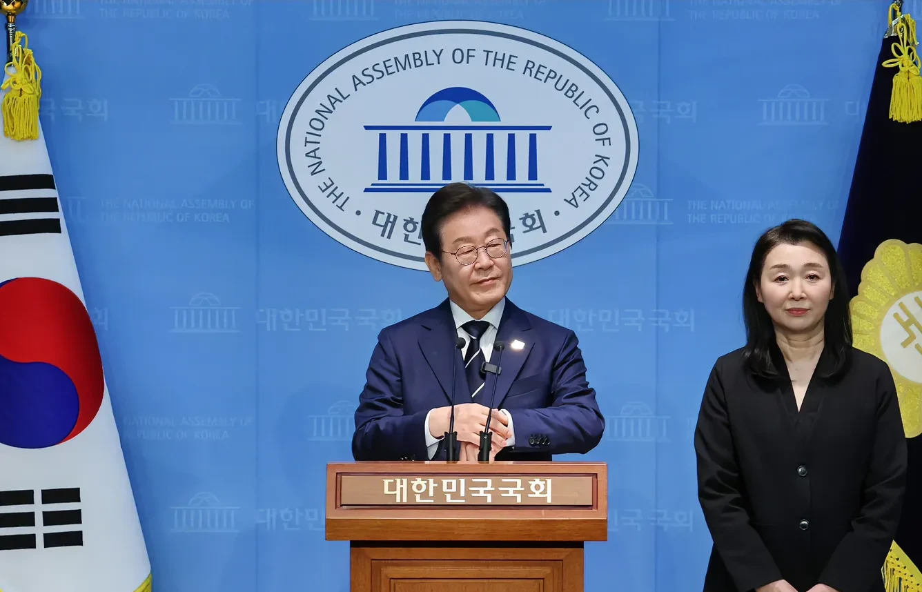 李在明支持率飙升或将当选总统











韩国政坛要变天？尹锡悦下台后