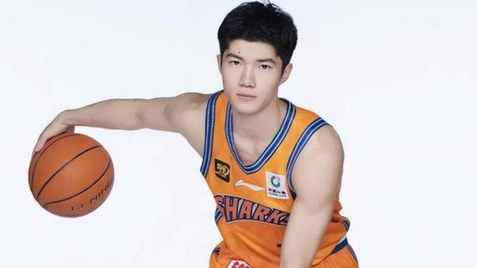 上海101-114不敌广厦！2喜2忧，偰李永炜+联防问题太大