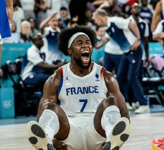 被CBA抛弃态度积极却被解约，法国球星亚布塞莱转战NBA却成主力，休赛期拿千万合
