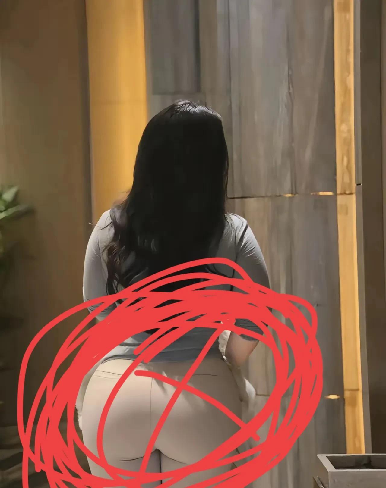 重点，重点来了
各位大哥大姐，千万千万不要去发这种大屁股女人去博流量！
为什么呢