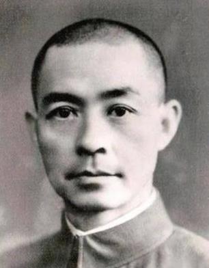 1940年，张自忠战死，部下夺回遗体后，发现他身上有16个枪眼，瞬间泪目！张自忠