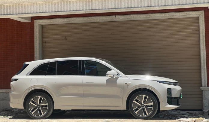 喜提理想L6一周用车感受
说一说最近一周用车感受:从提车那刻纯电里程是177公里