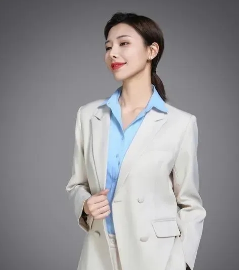 女生标准身高排行榜
第1：140cm，太矮了
第2：145cm，偏矮
第3：15