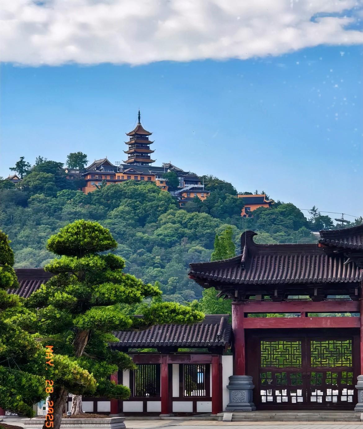 江苏省南通市。
神马电力2024年部分高管薪酬。
1、马斌
董事长，年薪279.