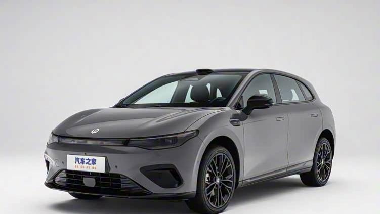 零跑Lafa5将于今日预售，纯电动两厢车，CLTC续航最高605公里