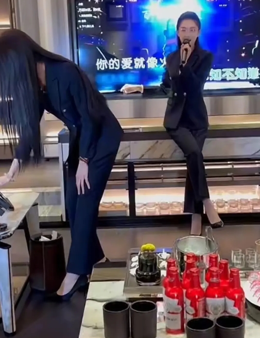 这是哪里的KTV，风格严肃，甚是喜欢