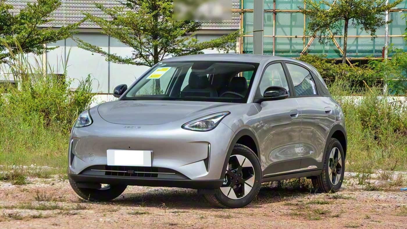 这款纯电小型车成“黑马”，呆萌外观，不足7万起售，续航超400Km