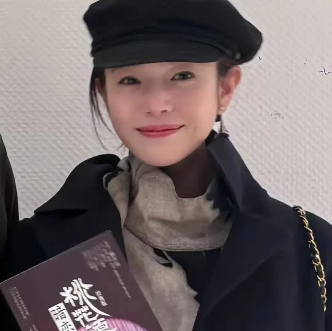 陈妍希离婚后瘦成一道闪电，好令人心疼…

陈妍希的婚姻生活，还真是令人心疼不