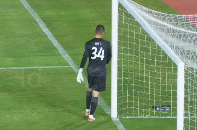 在很多国安球迷心中，侯森是本赛季至今国安阵中表现最好的球员。

如果不是侯森的稳