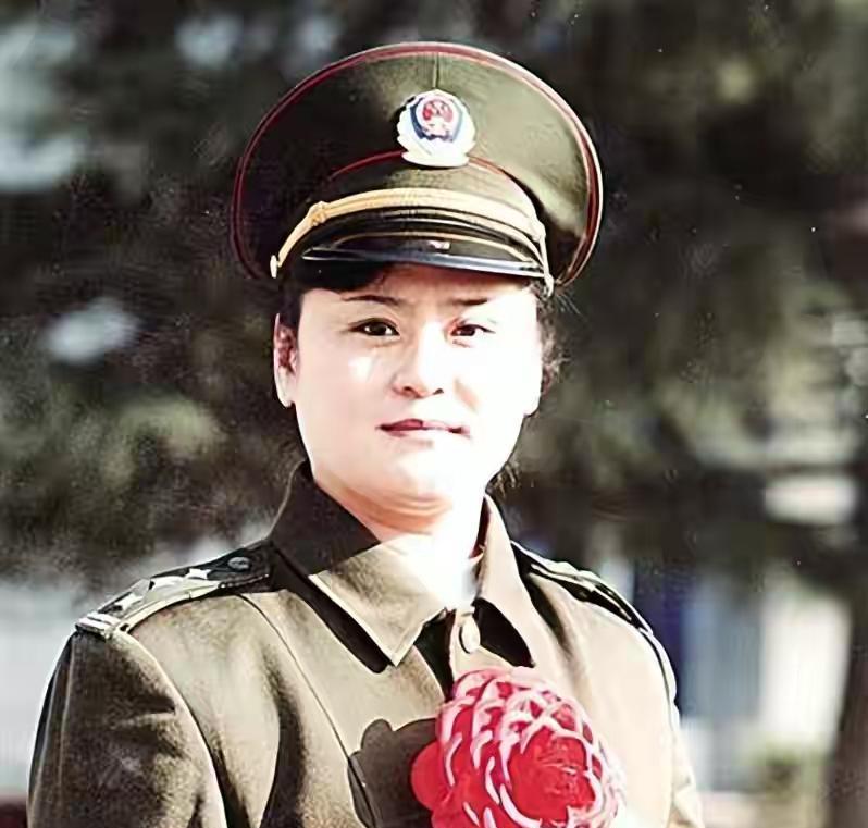 1950年，美女匪首吴珍子在甘肃被俘，面对审问，她心情复杂，对审讯人员说：“唉，