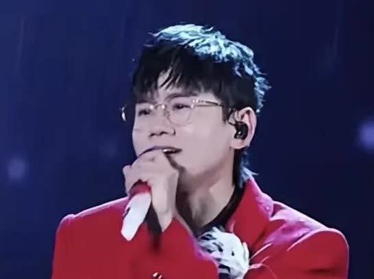 张杰演唱会成功的秘诀是什么

张杰选择在北京鸟巢连开12场演唱会，很多人心中