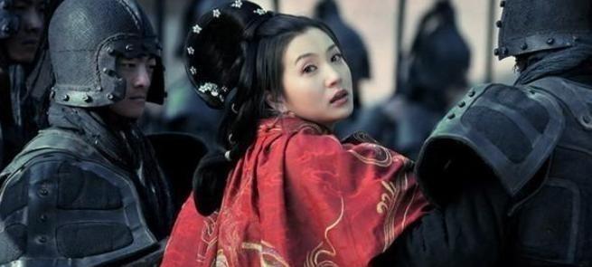 吕布被曹操杀死以后，貂蝉面临的困境。



乱世之中，英雄辈出，也造就了无数悲剧