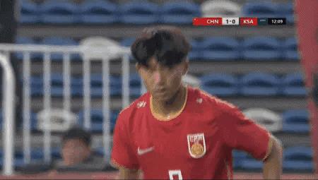 没想到董路培养出来的这个叫万项的小球员任意球水平真不错啊！
看看国少队对阵沙特U