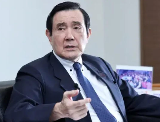 赖清德假“善意”，马英九真糊涂！
5月20号是赖清德上台一周年，他发表“讲话”还