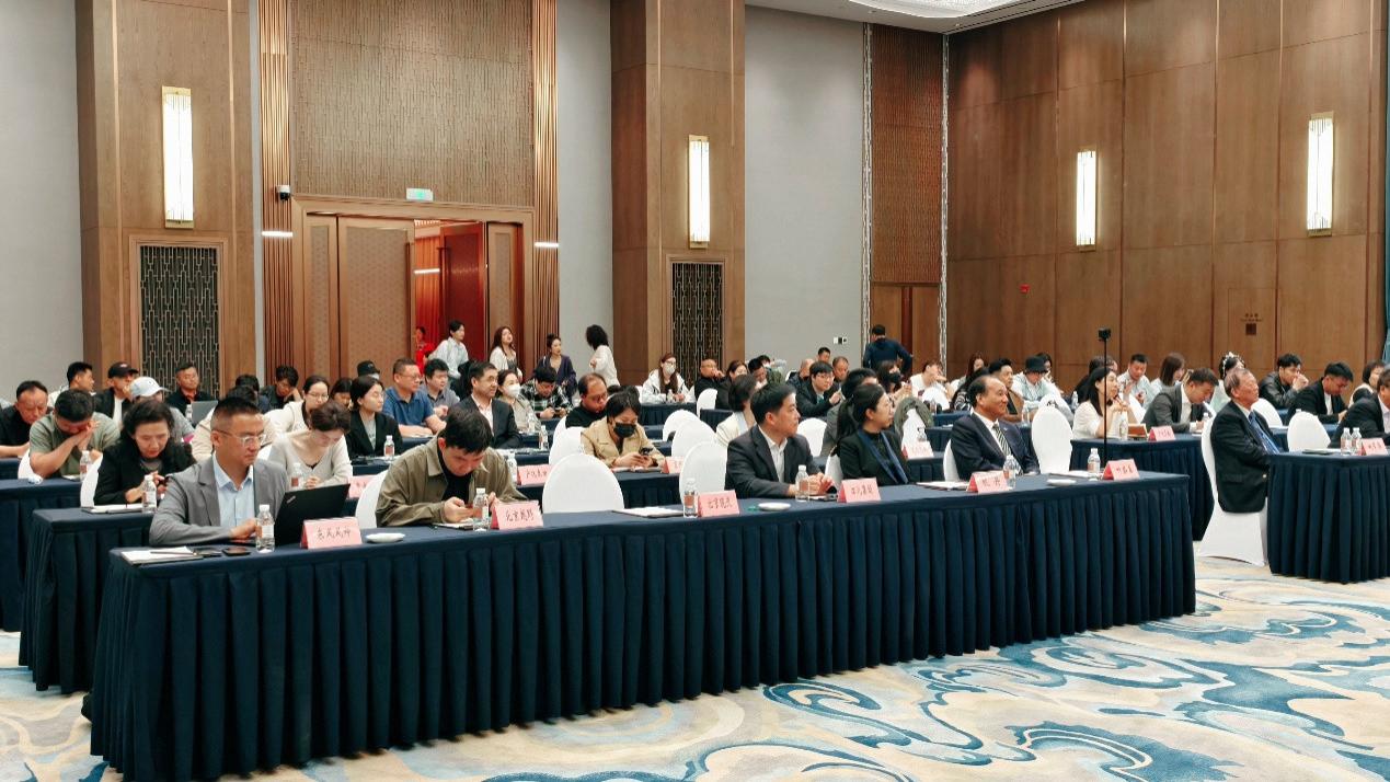2025中国（上海）智能与新能源汽车峰会凝聚行业共识