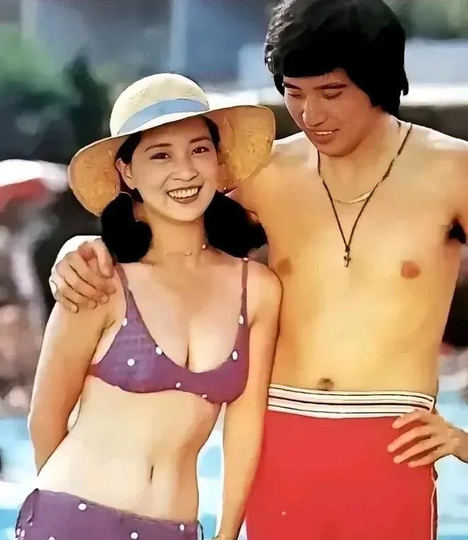 秦汉你小子连龙嫂也不放过[笑哭][笑哭]
你那眼睛瞅哪呢？
