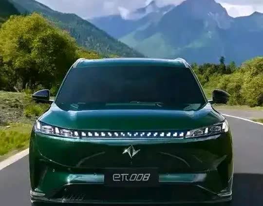 一觉醒来，车圈又沸腾了，2025年国补新政策来了:
1、首次购车，并且名下没有
