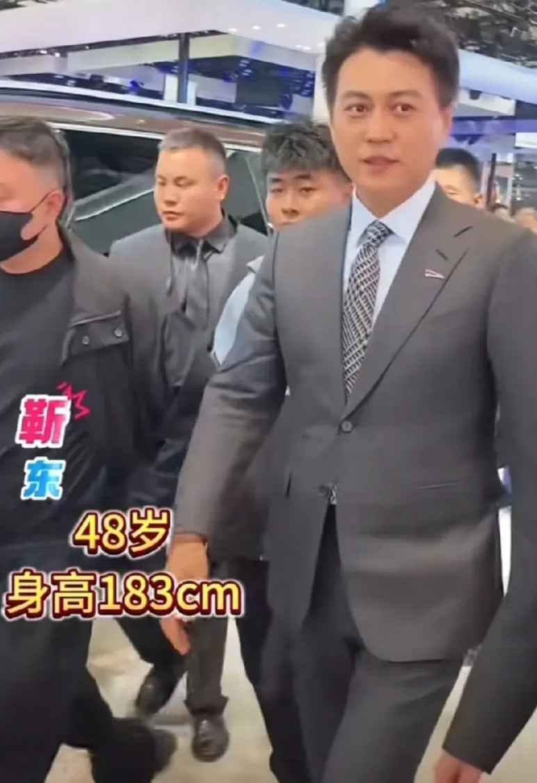 天啊，太帅了，秒杀小鲜肉啊，都是180以上身高，胡歌竟然是最高的，王阳好帅啊，有