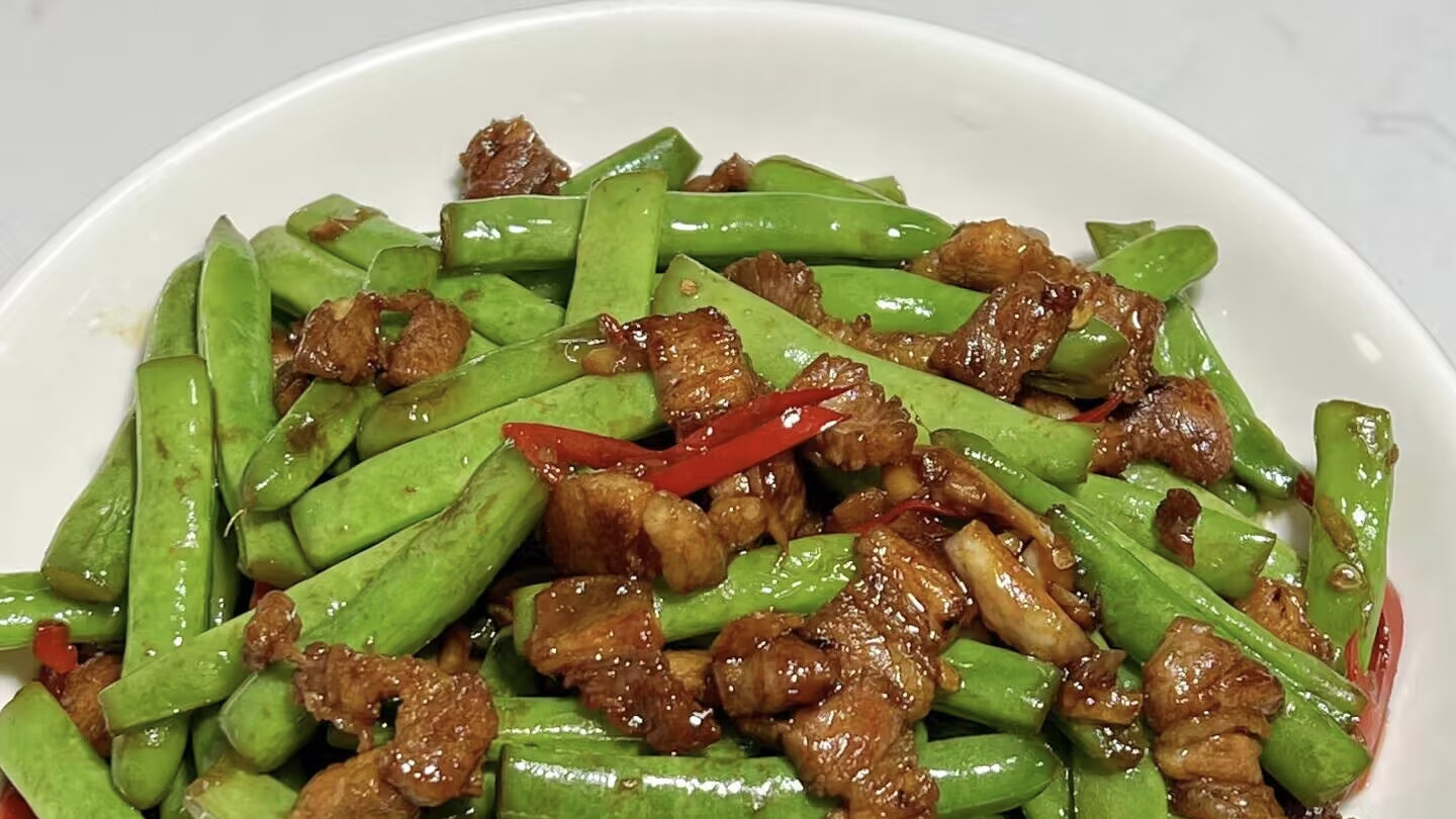简单一锅出！四季豆炒五花肉，下饭神器