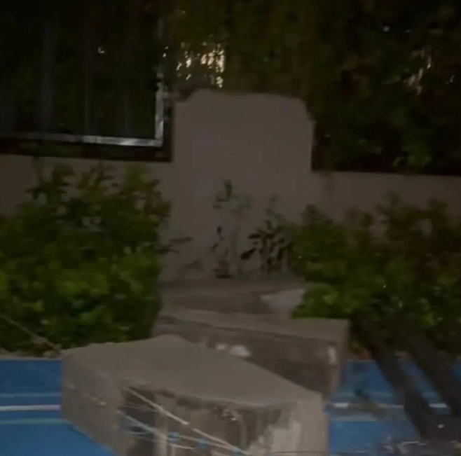 不到一年！  合肥招商雍润府外墙倒塌！