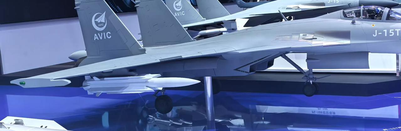 鹰击-15超音速反舰导弹一露面，印度“布拉莫斯”都不敢吱声了。
相比鹰击-12导