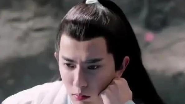 37 岁于朦胧猝然离世：那条未及回赠的围巾，藏着娱乐圈最珍贵的温柔