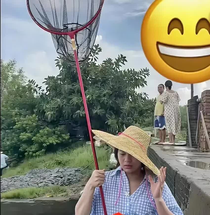 别骂全红婵了，我朋友老家和全红婵挨很近，她近距离看见过全红婵，她说：全红婵现在虽