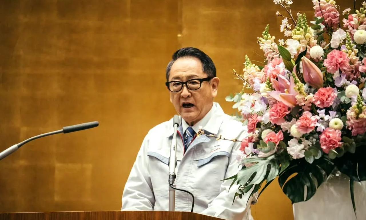 丰田章男：900万辆纯电车排放影响相当于2700万辆混合动力汽车！这是丰田董事长