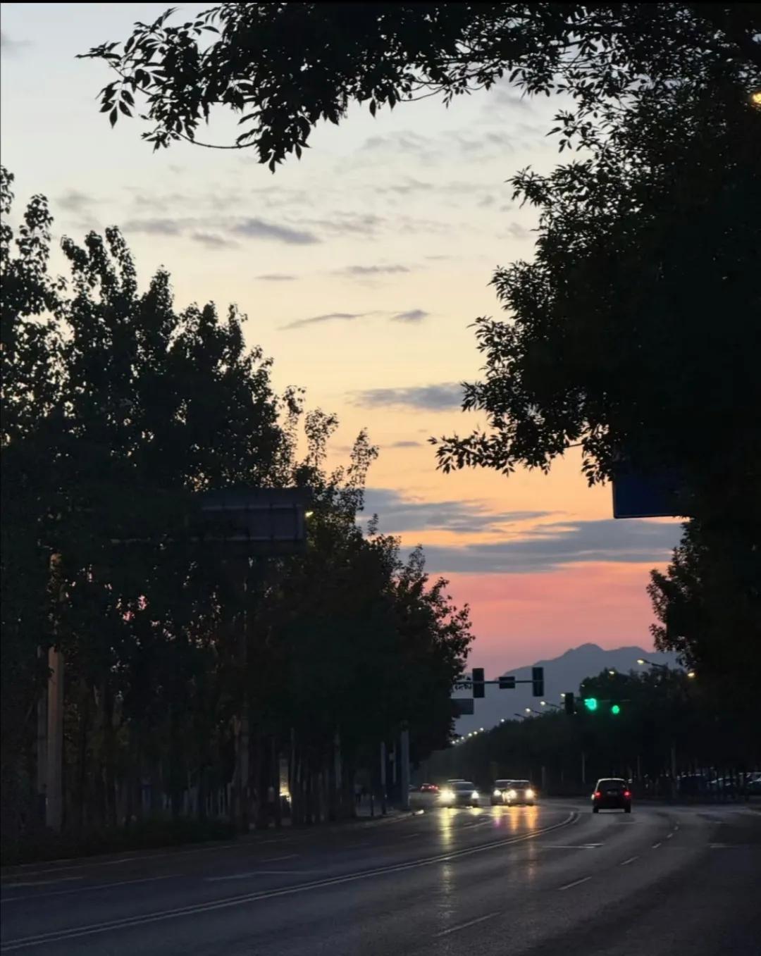 孩子的命运
早在妈妈选择爸爸的时候就已经決定了
幸福的婚姻，孩子是受益者
不幸的