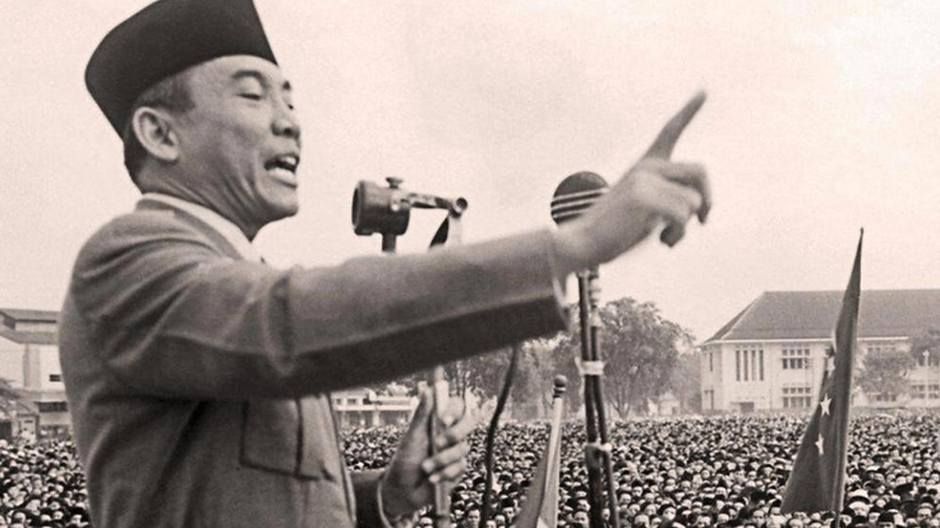 苏哈托：双手染50万华裔血，窃国32年贪450亿，为何能安享86岁寿终？