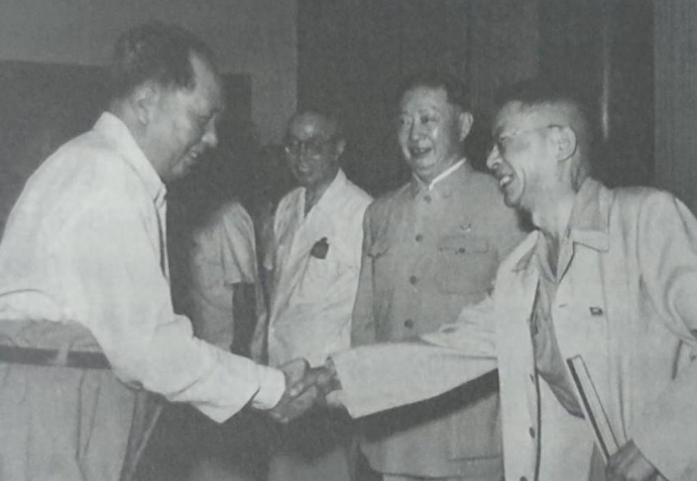 毛主席昔日的专职司机梁国栋，建国后调到地方工作，是什么级别？
1956年初冬的广
