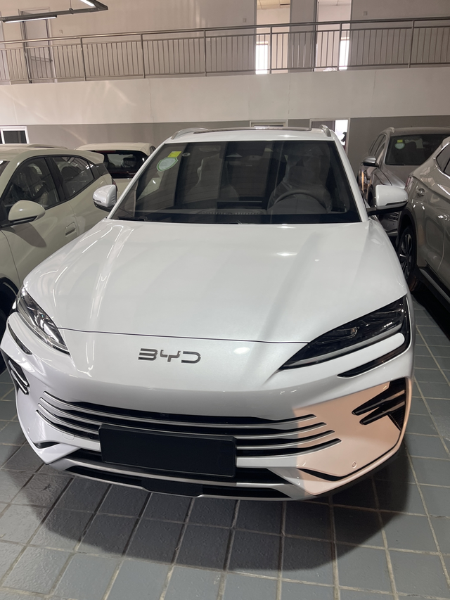 刚刚提回来
还没有好好研究一下。后期都应该注意一些什么地方呢？内饰需要怎么注意一