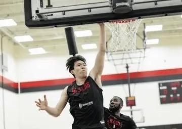 #NBA# 开拓者是11号签，但是却选择向下交易，意味着目前11-15顺位的人，