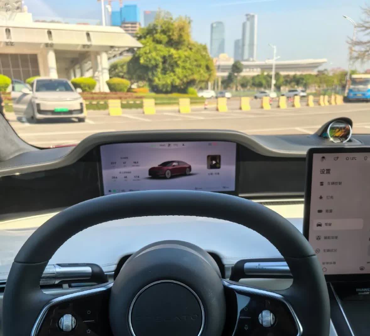 超8成车主不后悔买电动车？我一整个狠狠共情！

以前开油车，油价跟坐了火箭似