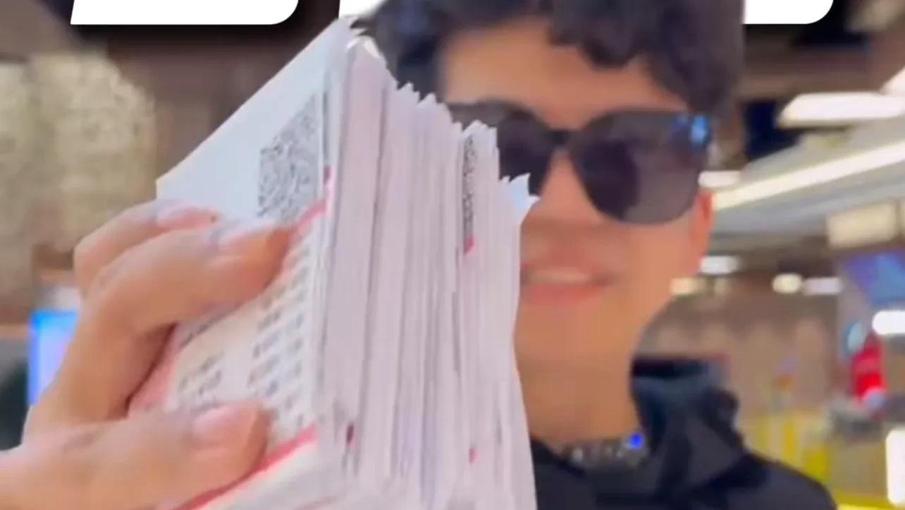 网红自掏腰包请农民工看《哪吒》，好心刷票房却被骂：耽误我时间