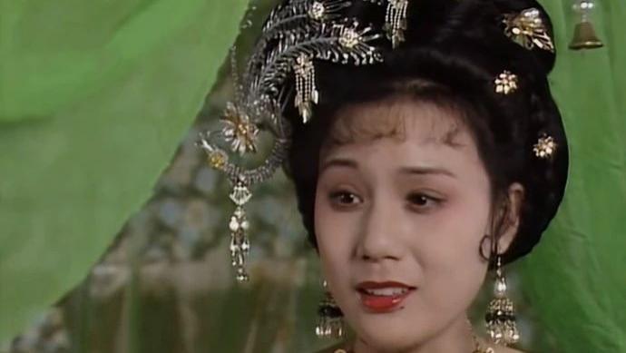 李建群：才情与美貌交织，有缺憾的人生