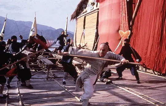    《黄飞鸿》这真是一部百看不厌的影片！本身喜欢看武打戏，九十年代的香港影片，