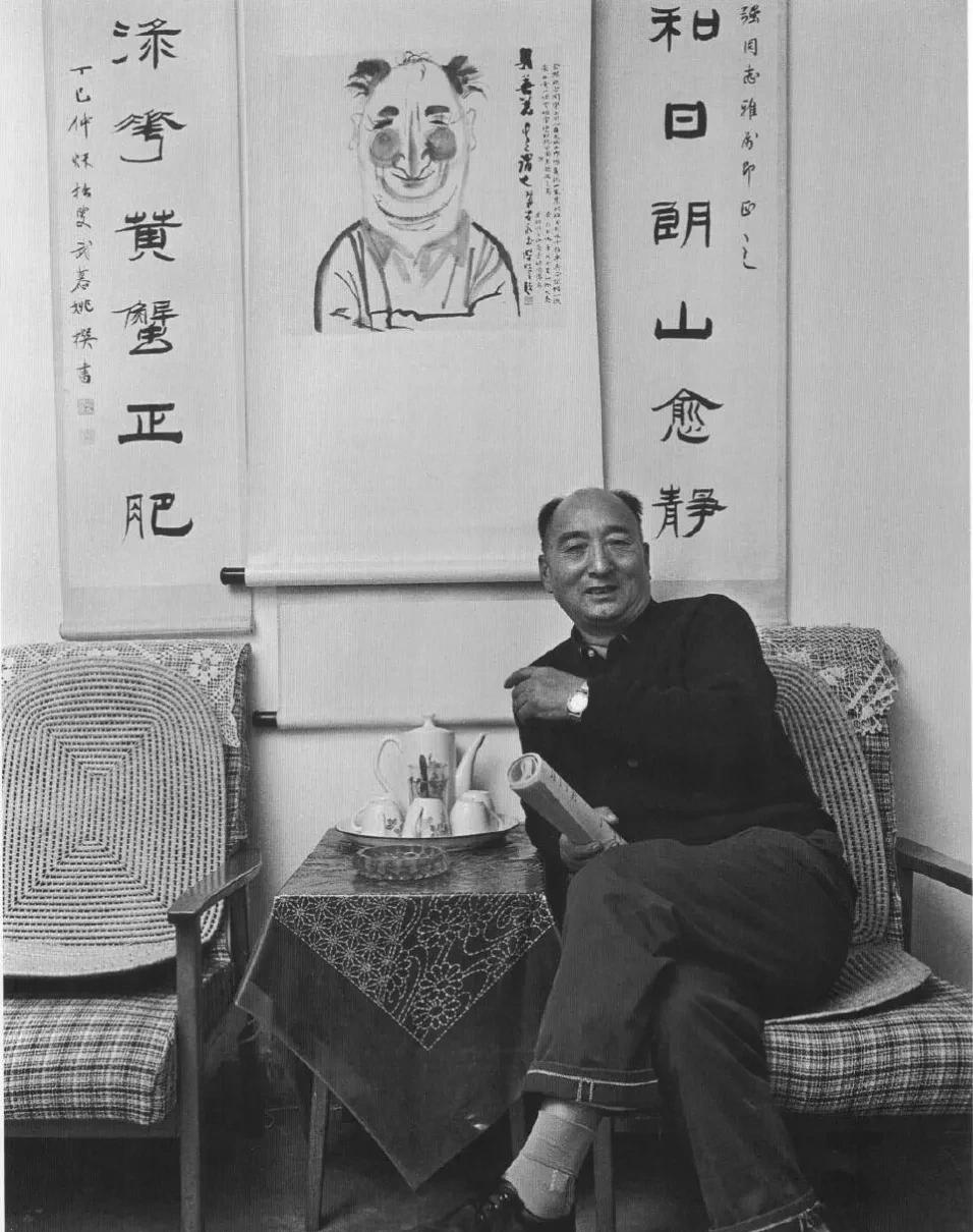 这人看着有点眼熟，一时又想不起[what]
