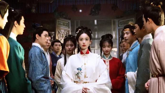 让男人们扯头花，就是女本位吗？